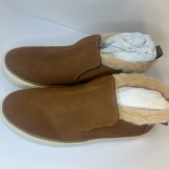Toms Brown Fur-Lined Slip-On Sneakers - Picture 3 of 12